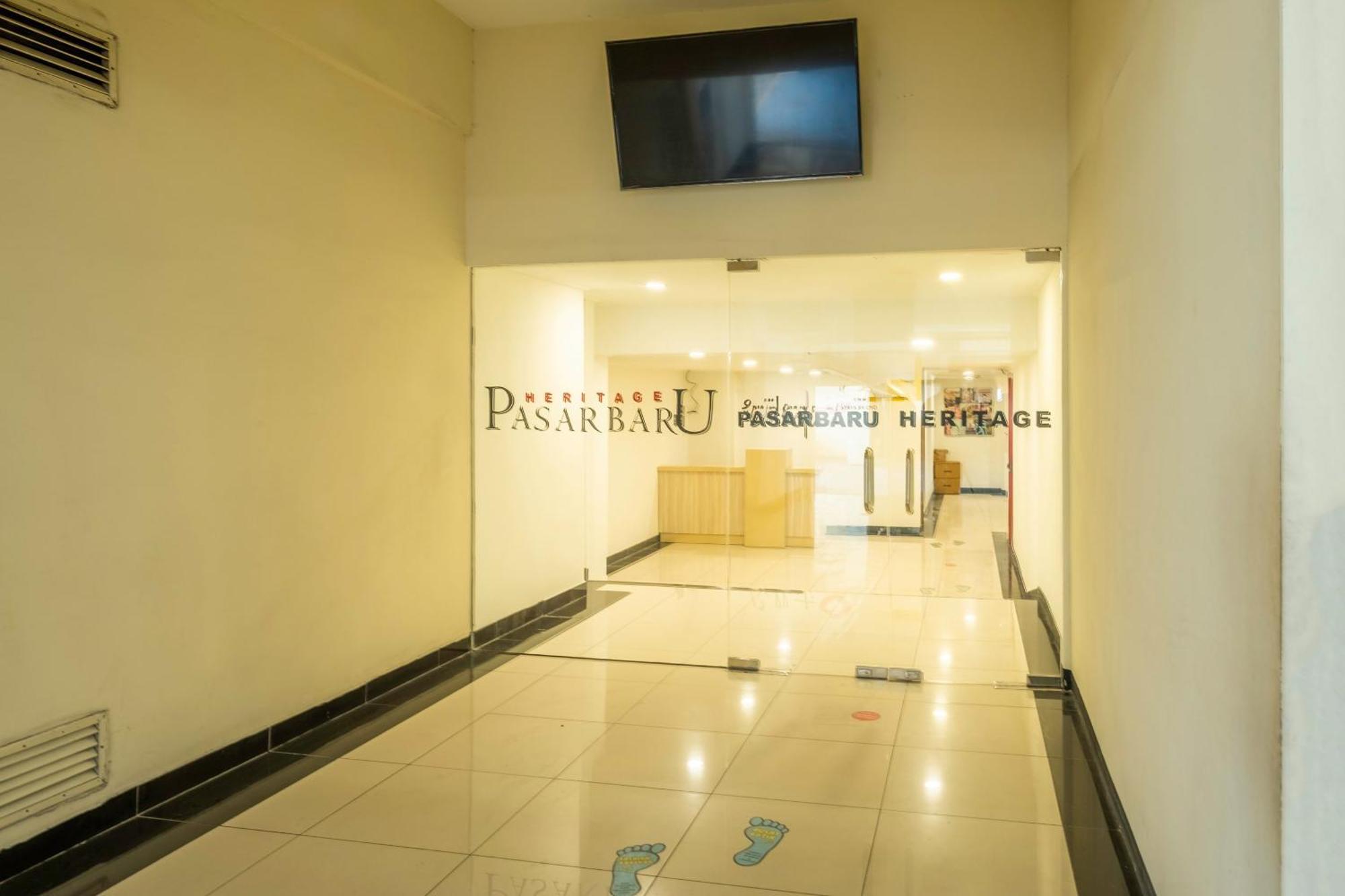 Super Oyo Collection O Pasar Baru Heritage Hotel Bandung